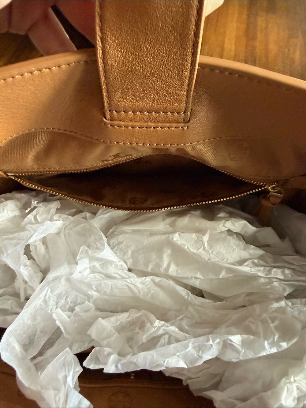 Tory Burch Tote - Picture 4 of 6